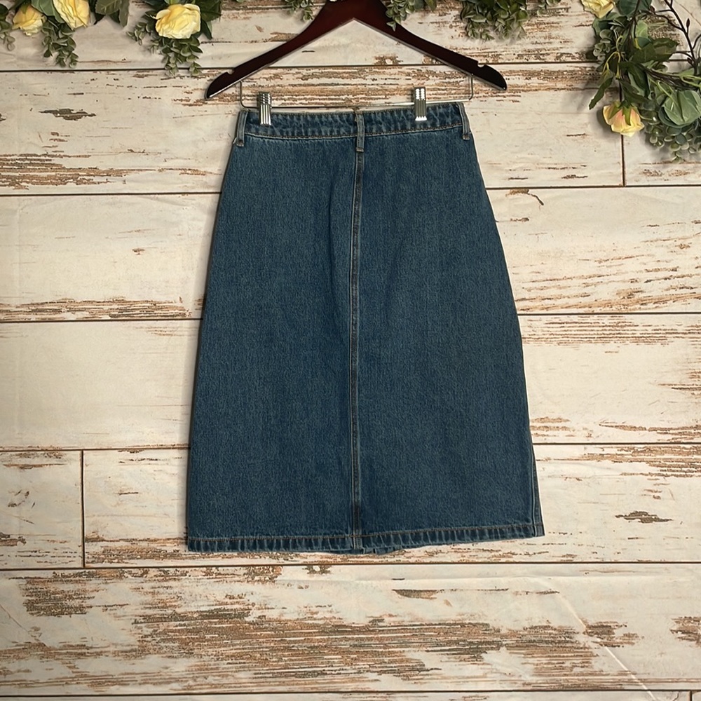 Women's Old Navy Size 2 Button Up Midi Denim Skirt - Picture 3 of 3